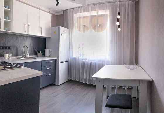 Оренда Квартира 2-кімнатна, 2/10 поверх на Драгоманова, 11 Київ