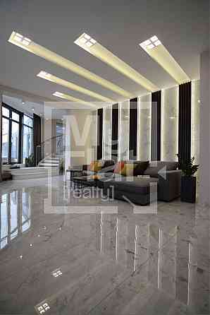 Оренда Квартира 4-кімнатна, 21/27 поверх на вул. Болсунівська Kiev