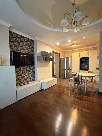 Продаж Квартира 2-кімнатна, 12/18 поверх на Днепровская наб. вул., д. 19а Киев