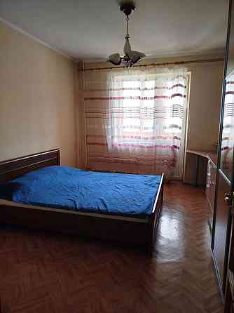 Продаж Квартира 3-кімнатна, 3/9 поверх на Романа Шухевича вул., д. 4 Kiev