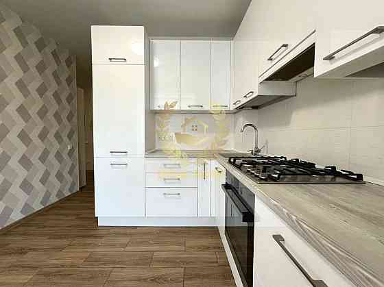 Продаж Квартира 2-кімнатна на Академика Шалимова ул., 65А 