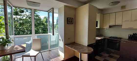 Продаж Квартира 3-кімнатна, 5/6 поверх на Павла Вірського бульв. (Саратовська), 45 Kiev