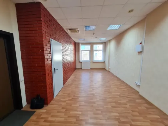 For rent Office Spaces area 42 sq.m floor 4 Kiev Провулок Хрестовий 2 Kiev