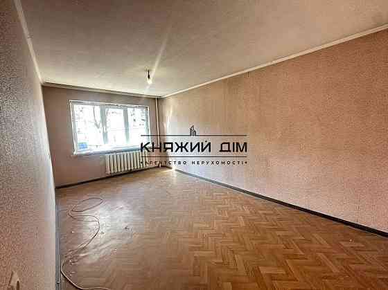 Продаж Квартира 2-кімнатна, 1/9 поверх на Заслонова Константина ул. Київ