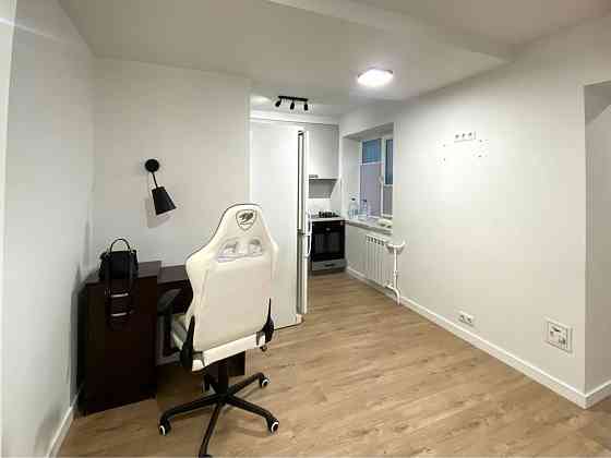 Продаж Квартира 2-кімнатна, 1/9 поверх на Білоруська вул. вул., д. 30А Київ