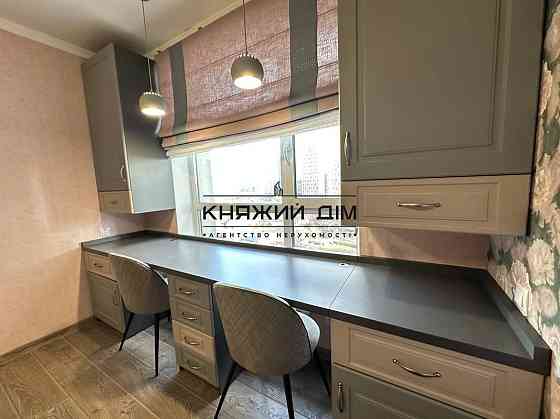 Продаж Квартира 3-кімнатна, 8/24 поверх на Осокорская ул. Киев