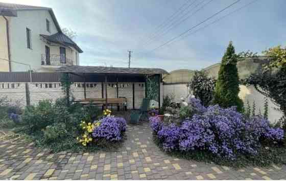 Продам Двоповерховий Будинок на Червоному Хуторі 