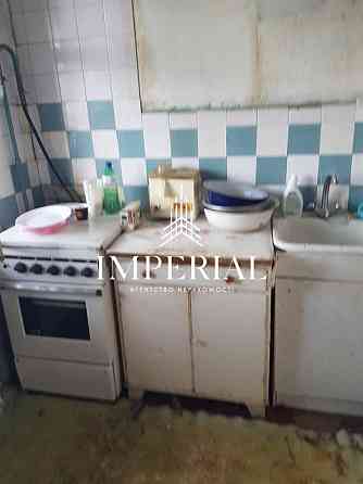 Продаж Квартира 3-кімнатна, 9/9 поверх на вул. Оболонський Київ