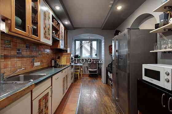 Продаж Будинок 5-кімнатний на Берестейский пр-т, 89А Київ