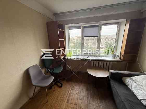 Продаж Квартира 2-кімнатна, 5/5 поверх на вул. Івана Котляревського Kiev