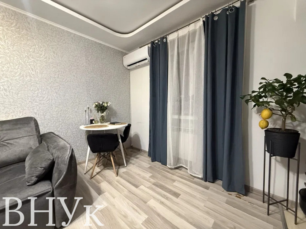 Продаж Квартира 3-кімнатна, 3/5 поверх Luts'k - photo 2