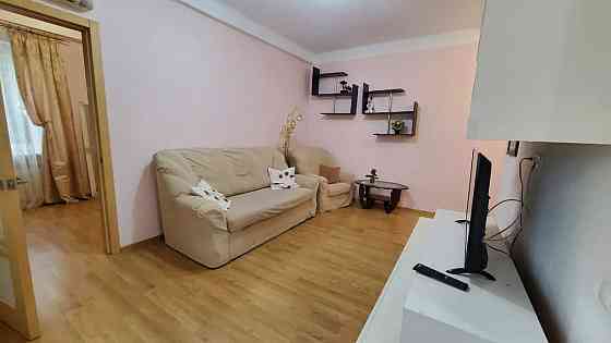 Оренда Квартира 2-кімнатна, 3/5 поверх на бульвар Міхновського, 27 Kiev