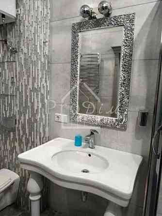 Оренда Квартира 1-кімнатна, 3/5 поверх на Шота Руставелі вул., 26 Kiev