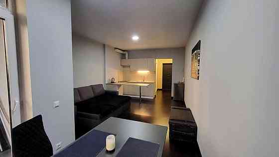 Продаж Квартира 1-кімнатна, 21/26 поверх на Каховська вул., д. 62А Киев