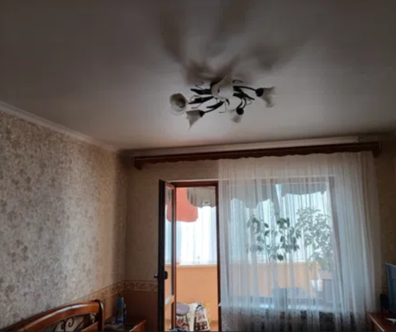 Продаж Квартира 3-кімнатна на ул. Генерала Бочарова, 44 Одесса