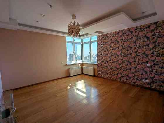 Продаж Квартира 3-кімнатна, 18/25 поверх на Мирного Панаса вул., д. 28-А Київ