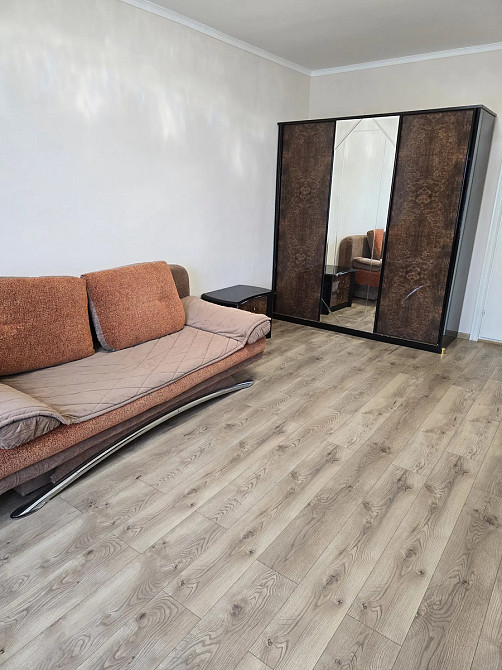 Оренда Квартира 1-кімнатна, 1/14 поверх на Ернста, 2 Киев - изображение 2