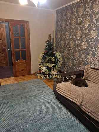 Продаєтся 2-кімнатна квартира на вул. Закревського. Троєщина. Київ