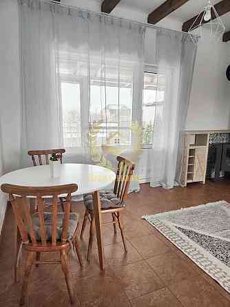 Продаж Будинок 3-кімнатний на Абрикосовая ул., 1 