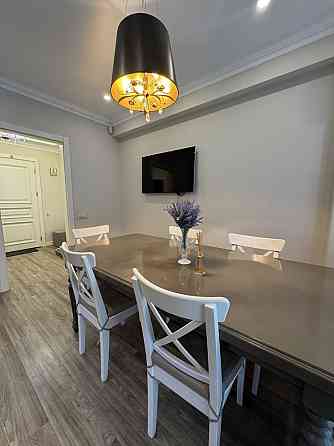 Продаж Квартира 4-кімнатна, 6/7 поверх на Метрологічна вул., д. 109А Київ