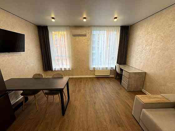 Оренда Квартира 1-кімнатна, 4/9 поверх на проспект Соборності, 17 Kiev