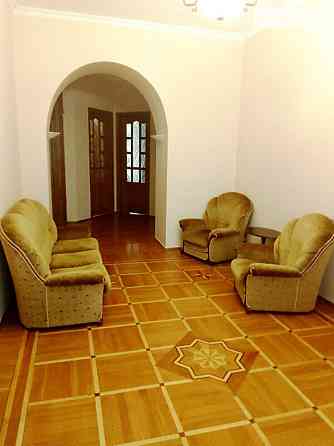 Оренда Квартира 3-кімнатна, 5/6 поверх на ул. Сечевых Стрельцов Киев