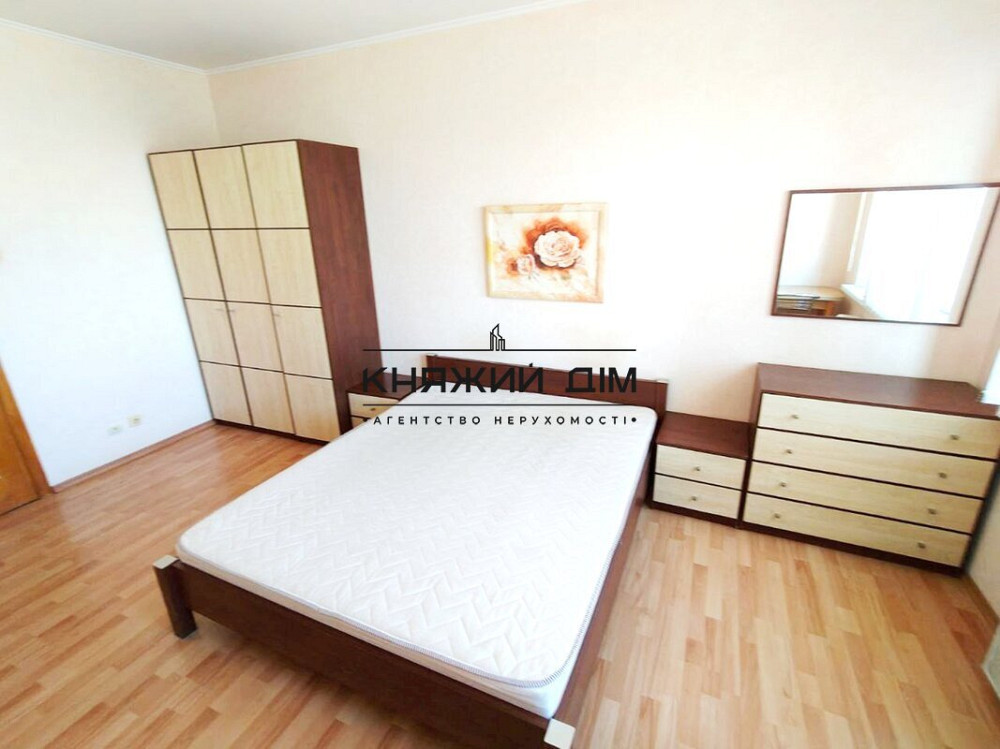 Оренда Квартира 2-кімнатна, 22/25 поверх на Кошица Александра ул. Київ - фото 1