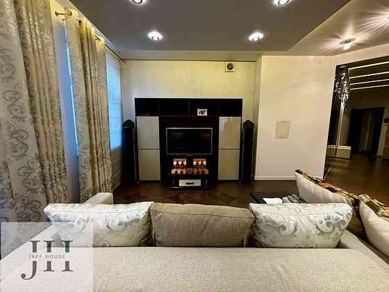 Продаж Квартира 2-кімнатна, 2/13 поверх на Шевченка Тараса вул., д. 11 Kiev