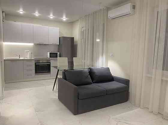 Продаж Квартира 1-кімнатна, 4/27 поверх на Вишняківська, 4 Kiev