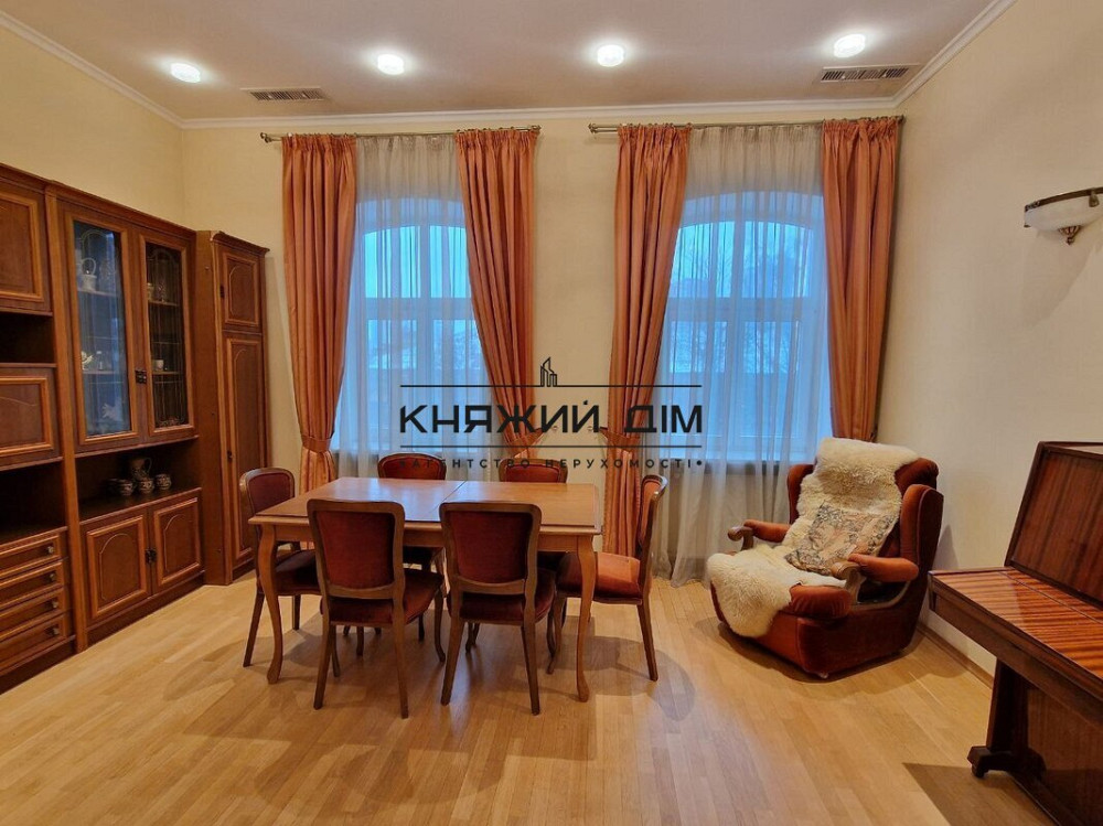 Оренда Квартира 3-кімнатна, 4/5 поверх на вул. Курская ул./Генерала Генадія Воробйова Київ - фото 1