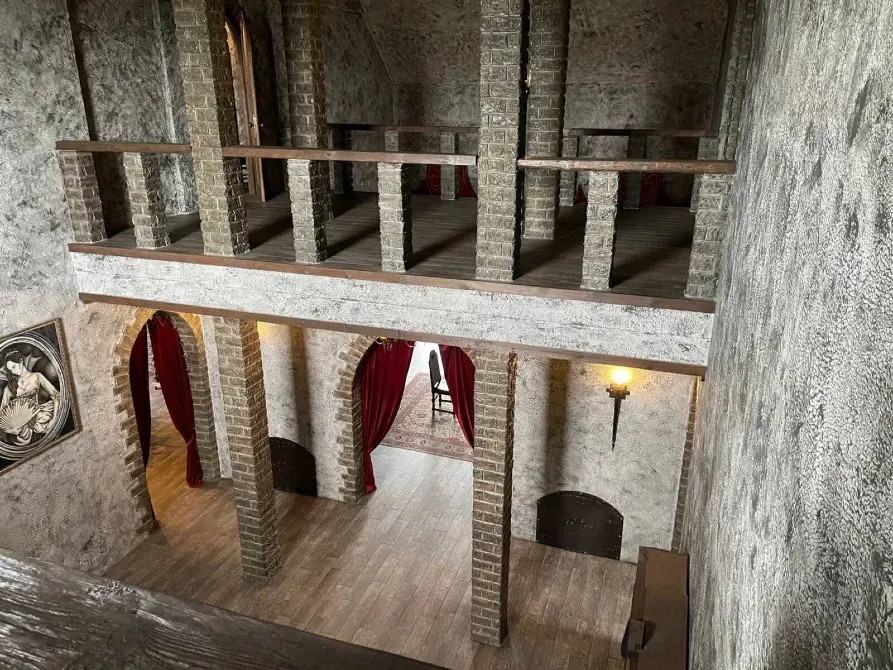 Продаж 2-поверховий Будинок з ділянкою 75 сот 400 кв.м 6 кімн. на зазим