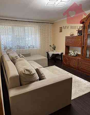 Продаж Квартира 2-кімнатна, 1/5 поверх на Марка Вовчка Uzhhorod