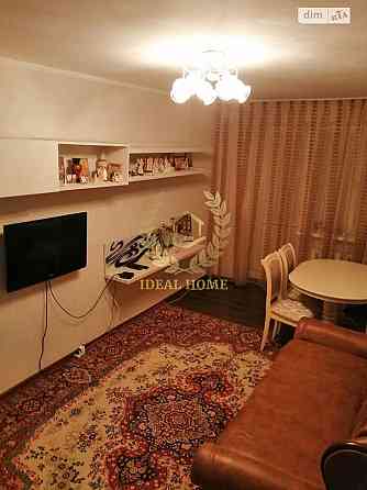 Продаж Квартира 3-кімнатна, 3/5 поверх на Вавиловых ул., 16/12 Киев