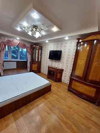 Оренда Квартира 2-кімнатна, 4/9 поверх на вул. Велика Васильківська, 145/1 Київ