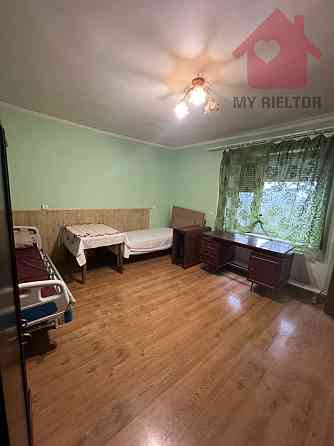 Продаж двокімнатної квартири з ділянкою по вул.Висока Uzhhorod