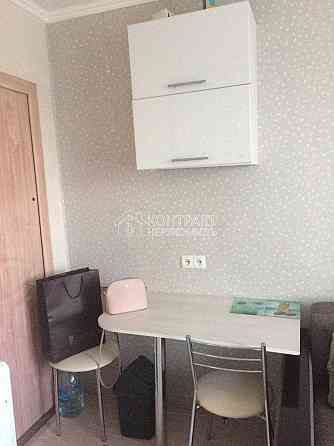 Оренда Квартира 1-кімнатна, 8/9 поверх на вул. Дзюби Kharkiv