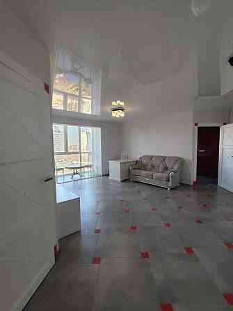 Продаж Квартира 3-кімнатна, 9/9 поверх на Глушкова Академіка вул., д. 30 Київ