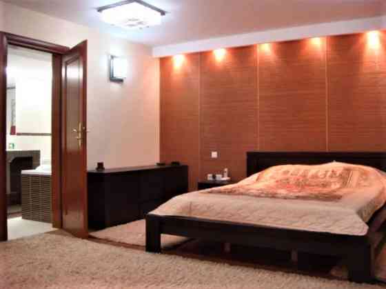 Просторная двухкомнатная квартира  на Литературной. Odessa