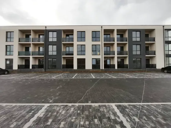 For sale 1-room Apartment 39 sq.m Волошкова 32 Storozhnytsia