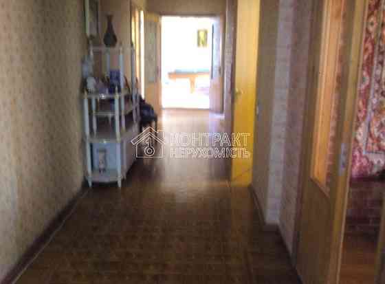 Продаж Будинок 9-кімнатний на вул. Соборная 