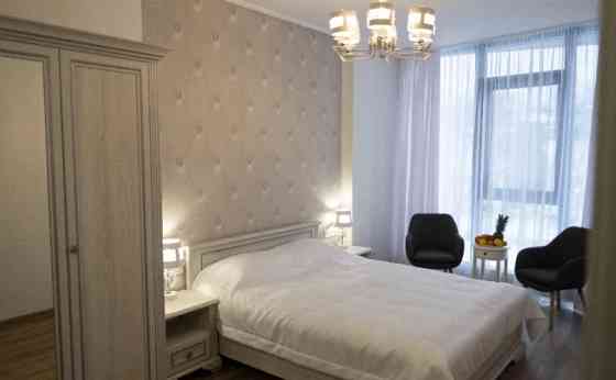 Оренда Квартира 4-кімнатна, 7/9 поверх на Фонтанская Дорога ул., 77а Одеса