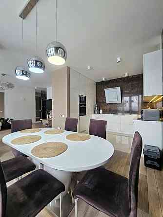 Продаж Квартира 3-кімнатна, 7/24 поверх на Дніпровська наб. вул., д. 14А Kiev