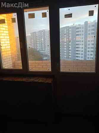 Продаж Квартира 3-кімнатна, 9/10 поверх на вул. Іллєнка Тернопіль