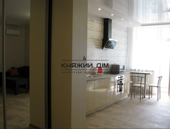 Оренда Квартира 1-кімнатна, 20/25 поверх на Драгоманова ул. Kiev