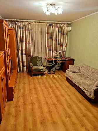 Продаж Квартира 2-кімнатна, 16/19 поверх на Драгоманова ул., 1Г Kiev