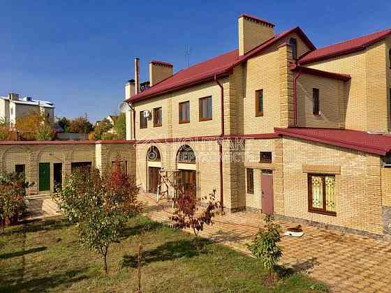 Продаж Будинок 7-кімнатний на вул. Вербна Харків