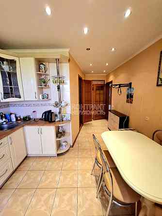 Продаж Квартира 3-кімнатна, 8/12 поверх на вул. Астрономічна Харків