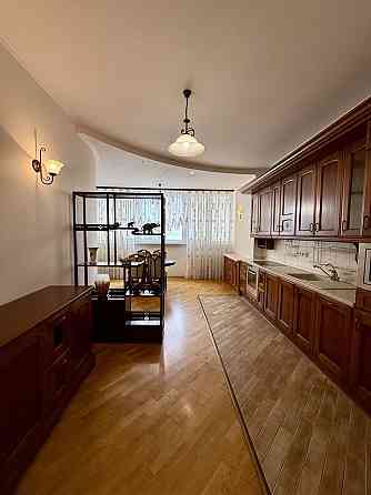 Продаж Квартира 3-кімнатна, 13/17 поверх на Єжи Ґедройця вул., д. 2 Киев