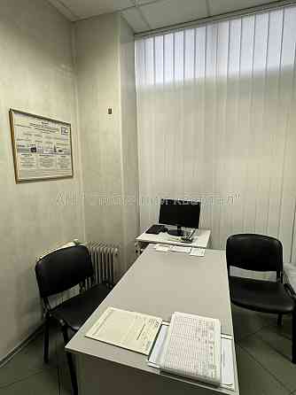 Оренда Будинок 7-кімнатний на Бажана Миколи пр-т, 16 Київ