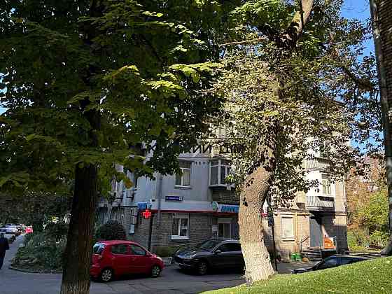 Продаж приміщення вільного призначення на Кловский спуск поверх - 1/4 Київ